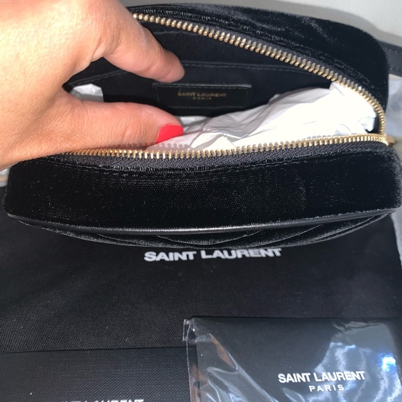 ❌SOLD❌ YVES SAINT LAURENT BELT BAG - Picture 4 of 5